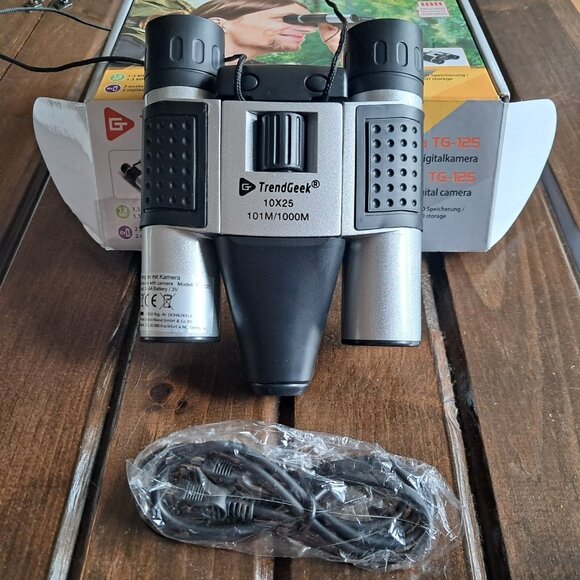 TrendGeek  Binoculars With Integrated Digital Camera Model TG-125 - Picture 3 of 16
